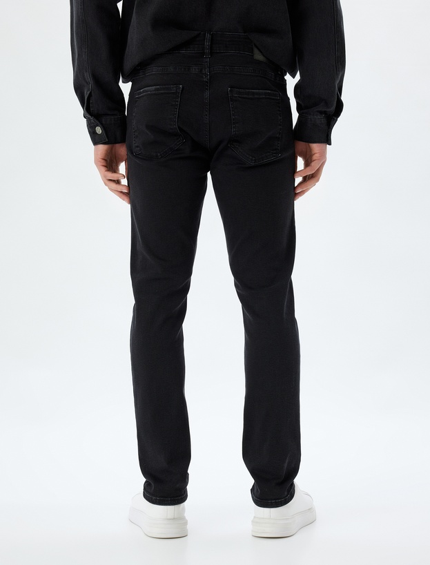   Blugi Brad Slim Fit