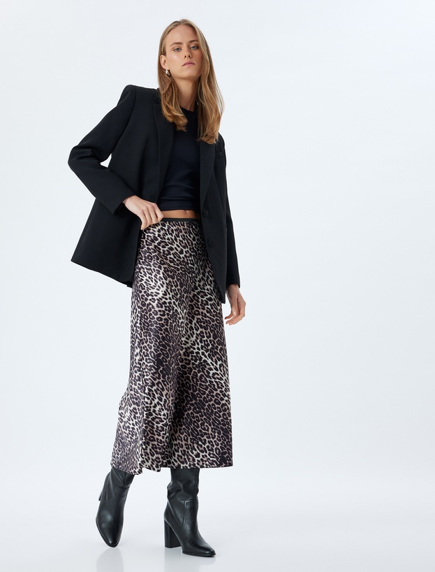  Fustă leopard din satin